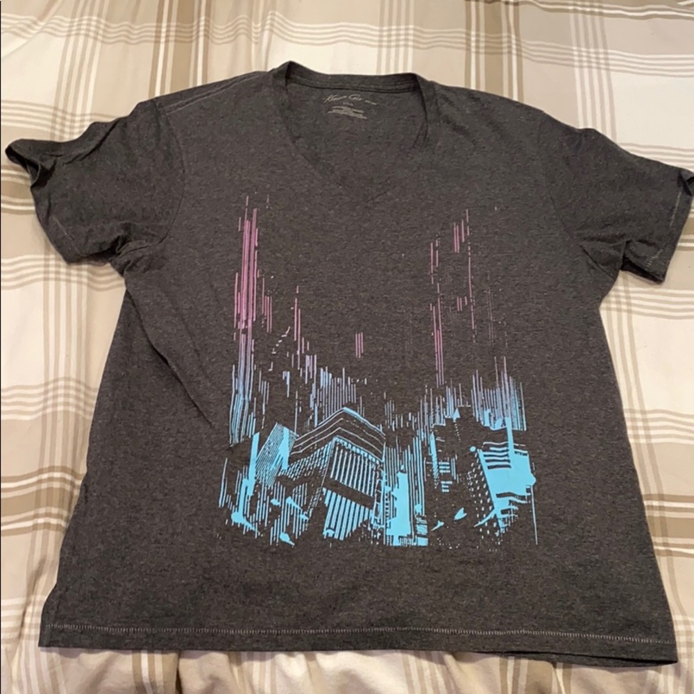 Kenneth Cole Graphic Tee: Size L